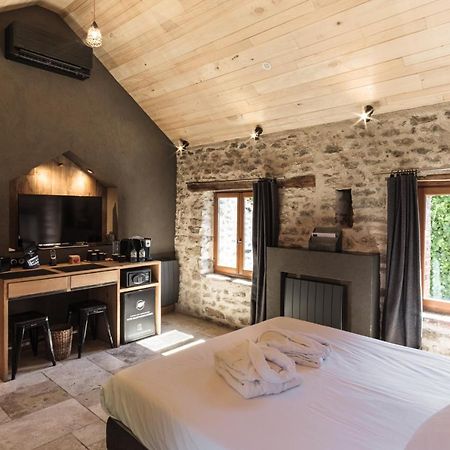 Le Domaine Des Pres Verts Suites & Chambres Avec Jacuzzi Privatif Jouey ภายนอก รูปภาพ