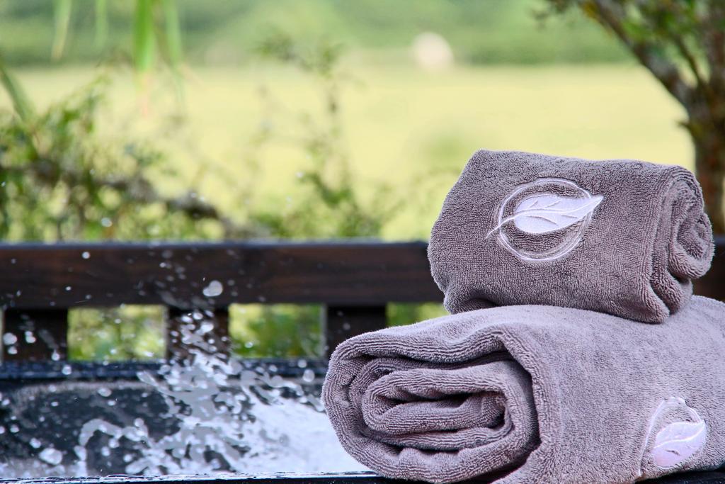Le Domaine Des Pres Verts Suites & Chambres Avec Jacuzzi Privatif Jouey ภายนอก รูปภาพ