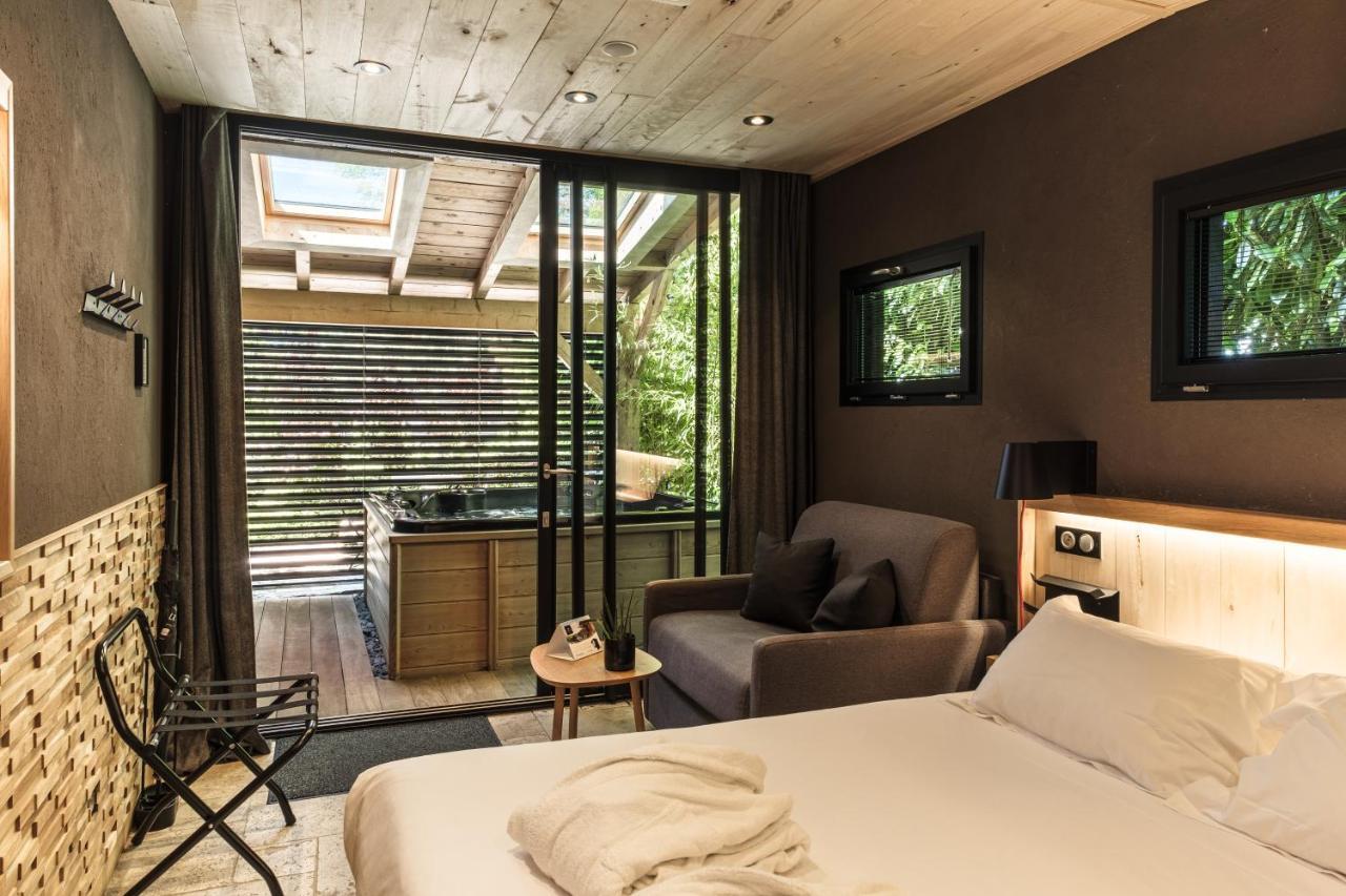 Le Domaine Des Pres Verts Suites & Chambres Avec Jacuzzi Privatif Jouey ภายนอก รูปภาพ