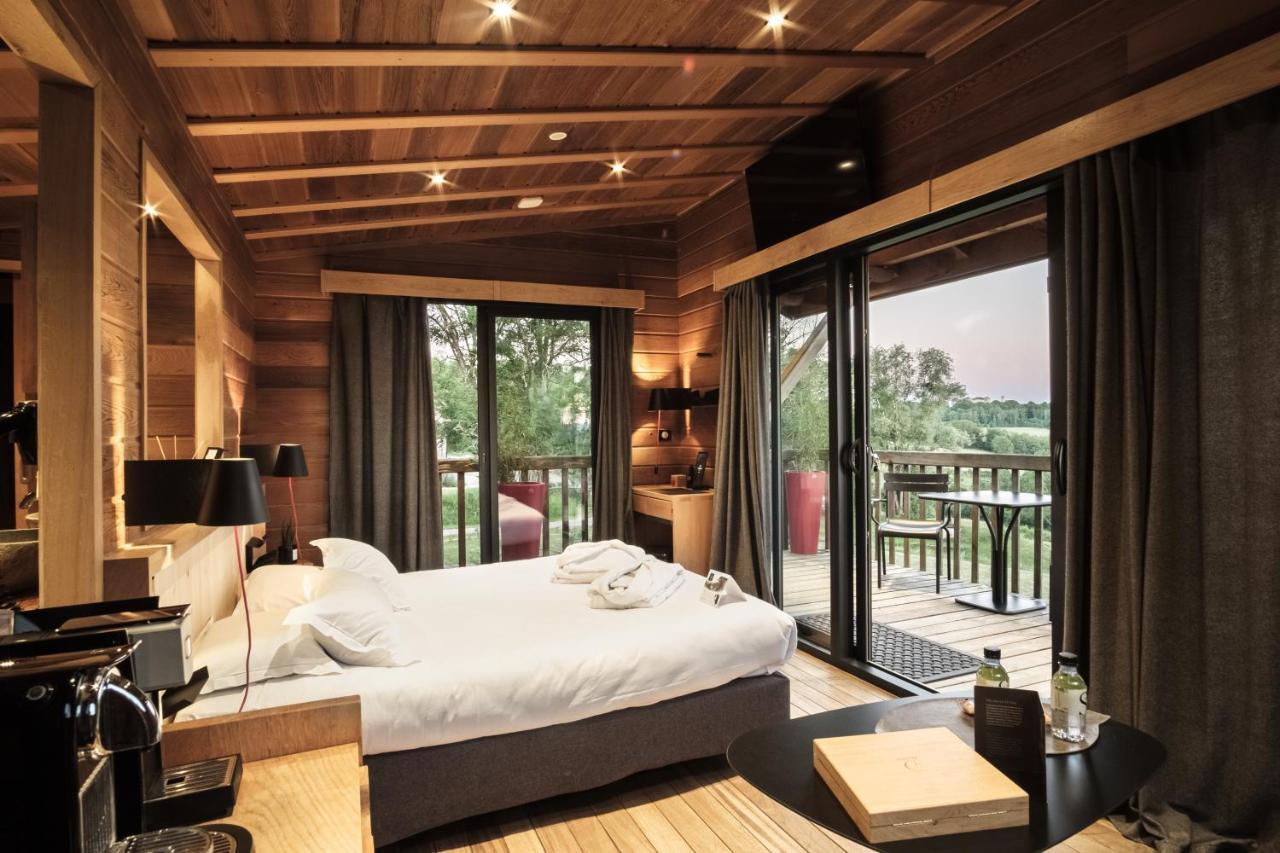 Le Domaine Des Pres Verts Suites & Chambres Avec Jacuzzi Privatif Jouey ภายนอก รูปภาพ